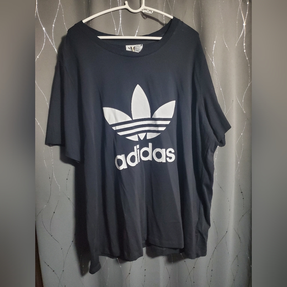 Adidas tshirt